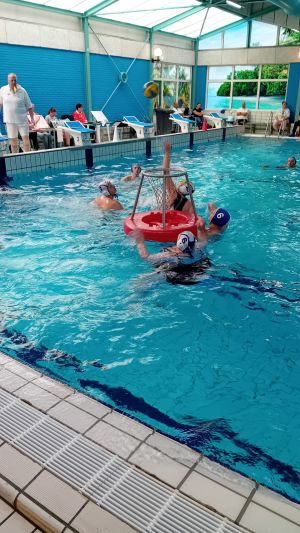 Succesvolle deelname aan het Integratietoernooi Waterbasketbal in Meppel